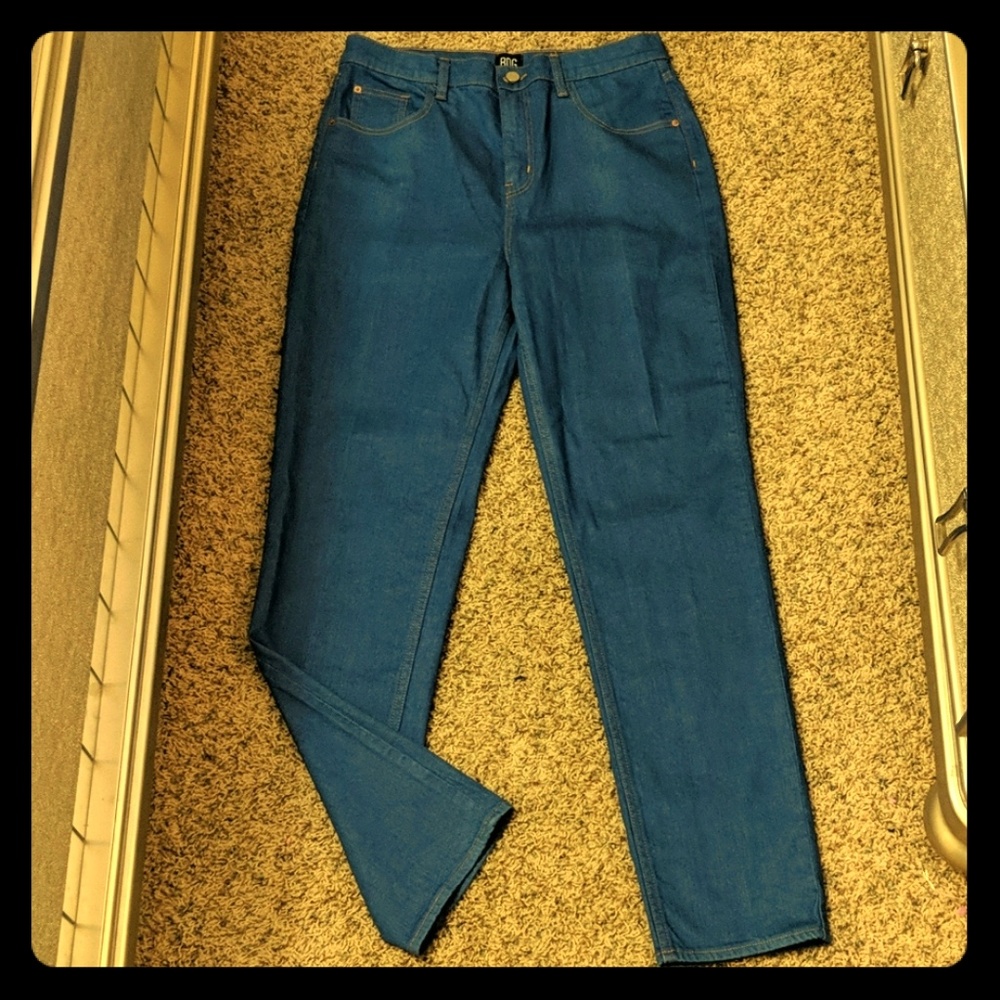 BDG Girlfriend High-Rise Jeans (Cornflower Blue)